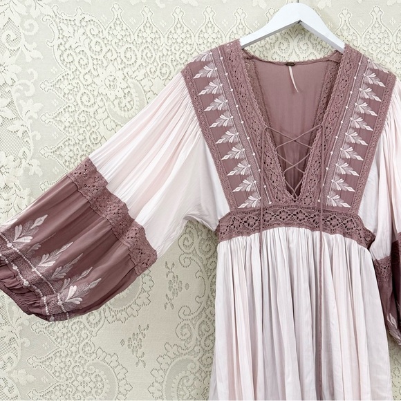 Free People Turn Heads Mauve Lace Boho Mini Dress - Picture 4 of 15